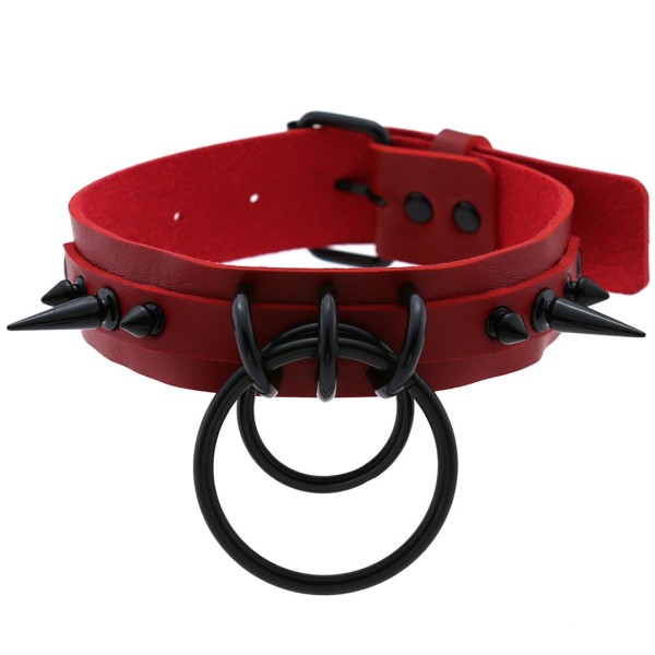 Halsband mit Nieten und O-Ringen - rot, schwarz
